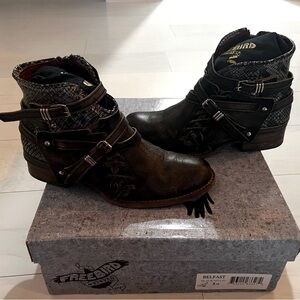 Freebird Belfast size 8 black multi